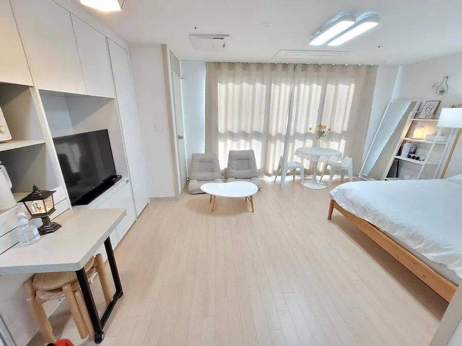 House Of Hyuni Apartment Busan 0*,  South Korea